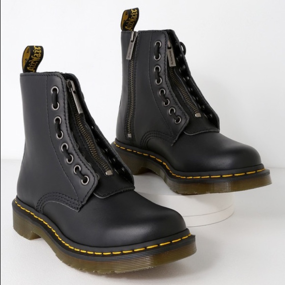 Dr. Martens Pascal Front Zip